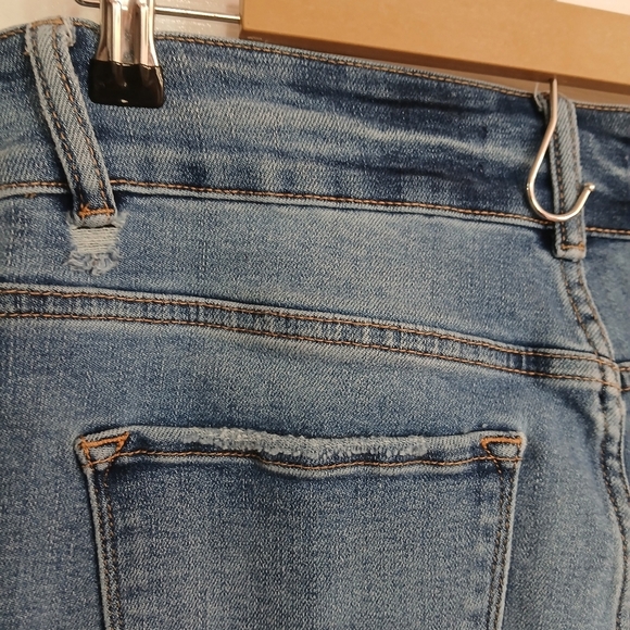 Distressed Boot Cut Jeans, Size 31 Bridge By Gly - Picture 5 of 11